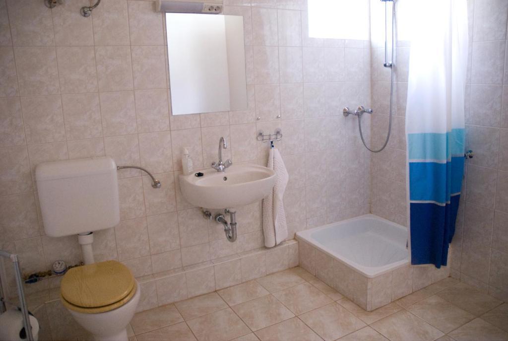 Haramia Csapszék és Fogadó Szombathely Habitación foto