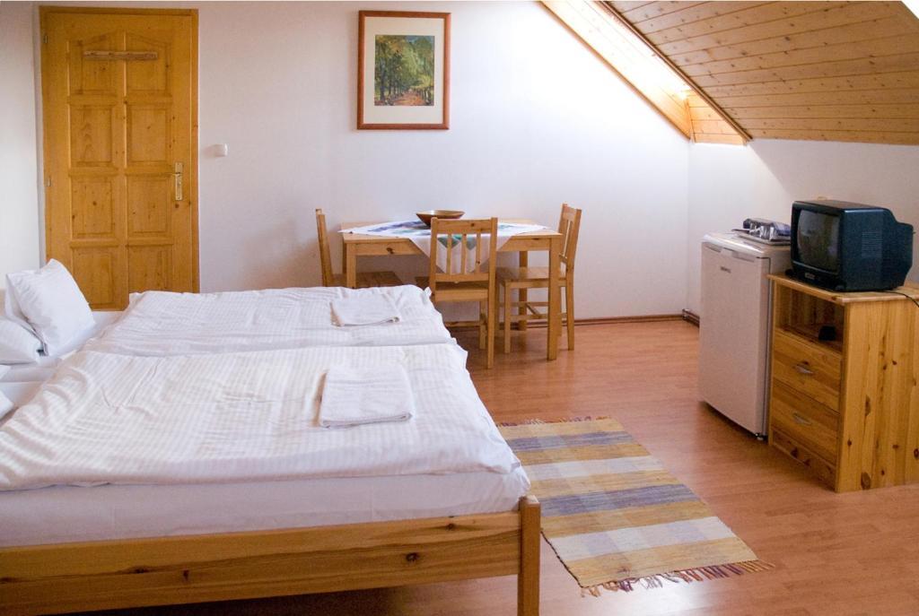 Haramia Csapszék és Fogadó Szombathely Habitación foto